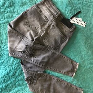 Size 25 Noisy May Jeans